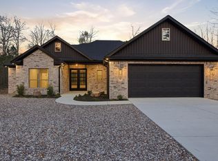 19 Fachado Way, Hot Springs Village, AR 71909