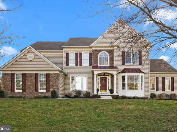 38 Eagleton Farm Rd, Newtown, PA 18940