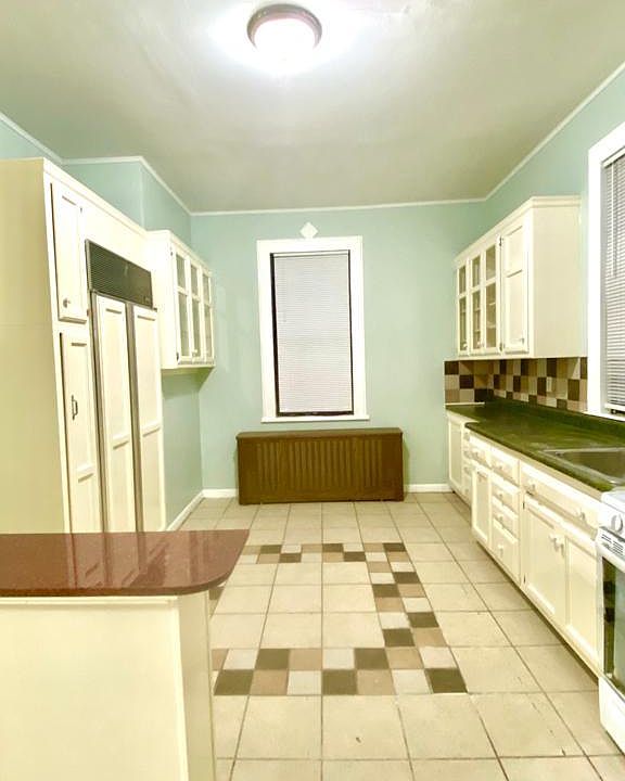 2nd image of 38 Point St