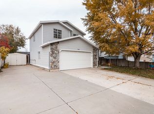 5680 W Sunview Dr, Salt Lake City, UT 84118