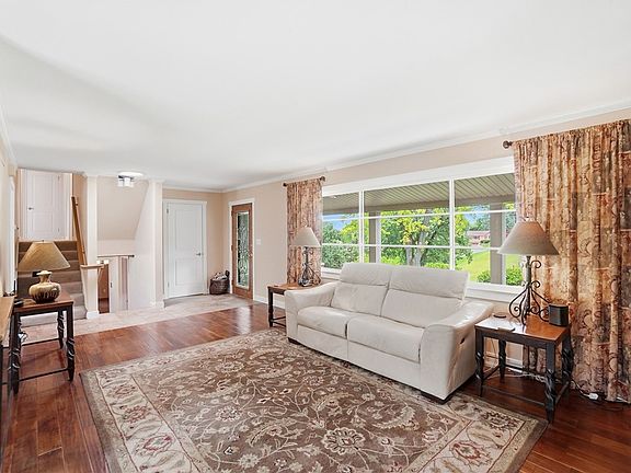 5th image of 2756 Cottonwood Dr