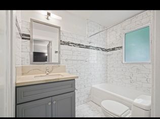 2400 F St APT D, Sacramento, CA 95816