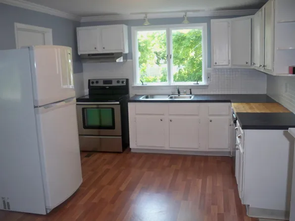6025 Goodrich Rd, Clarence Center, NY 14032