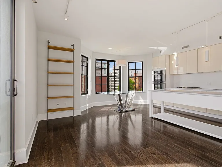 1011 M St NW #504 — Photo 11
