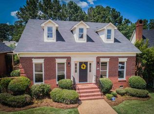 29 Village Green Cir, Jackson, MS 39211