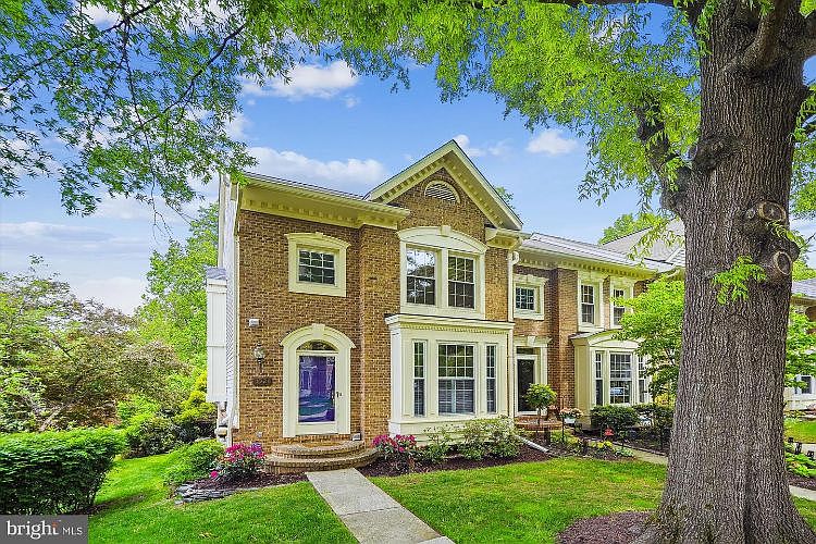 1st image of 3928 Valley Ridge Dr