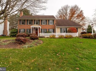 2301 Henbird Ln, Lancaster, PA 17601