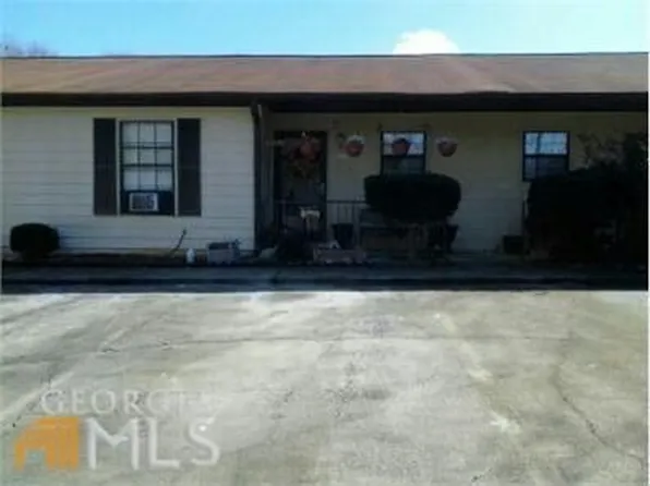 1303 New Horizon St, Powder Springs, GA 30127