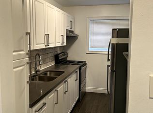 69 Godstone Rd #127-C15, Toronto, ON M2J 3C8