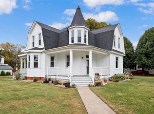 101 N 3rd St, New Baden, IL