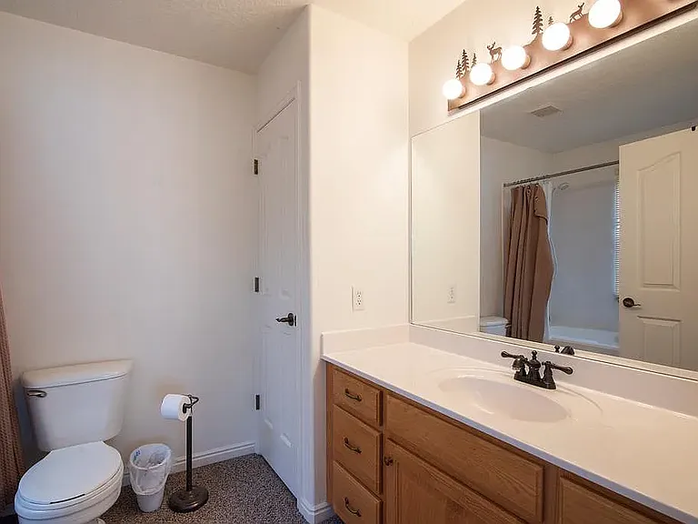 732 E Hamlet Cir S — Photo 3