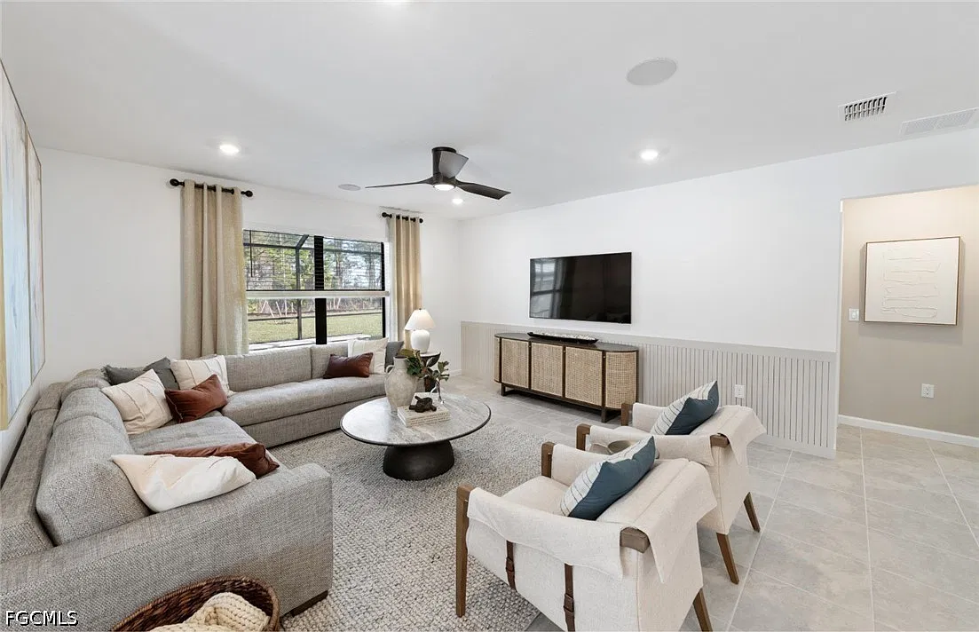 4 bed, 2.0 bath, 1580 sqft, $2,250 — Photo 3