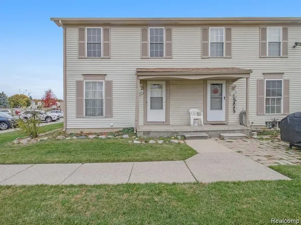 35420 Tall Oaks Dr, Sterling Heights, MI