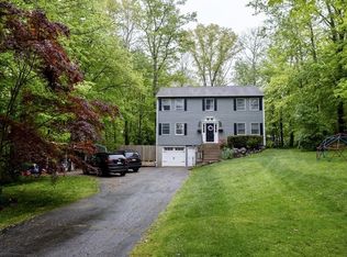 49 Whittemore Rd, Sturbridge, MA 01566