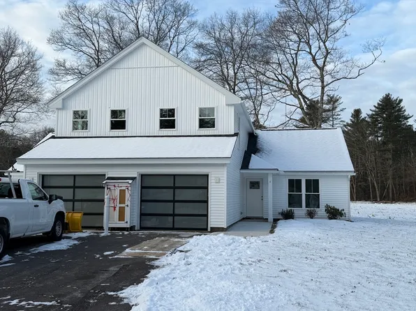 22 Barracks Rd, Hudson, MA 01749