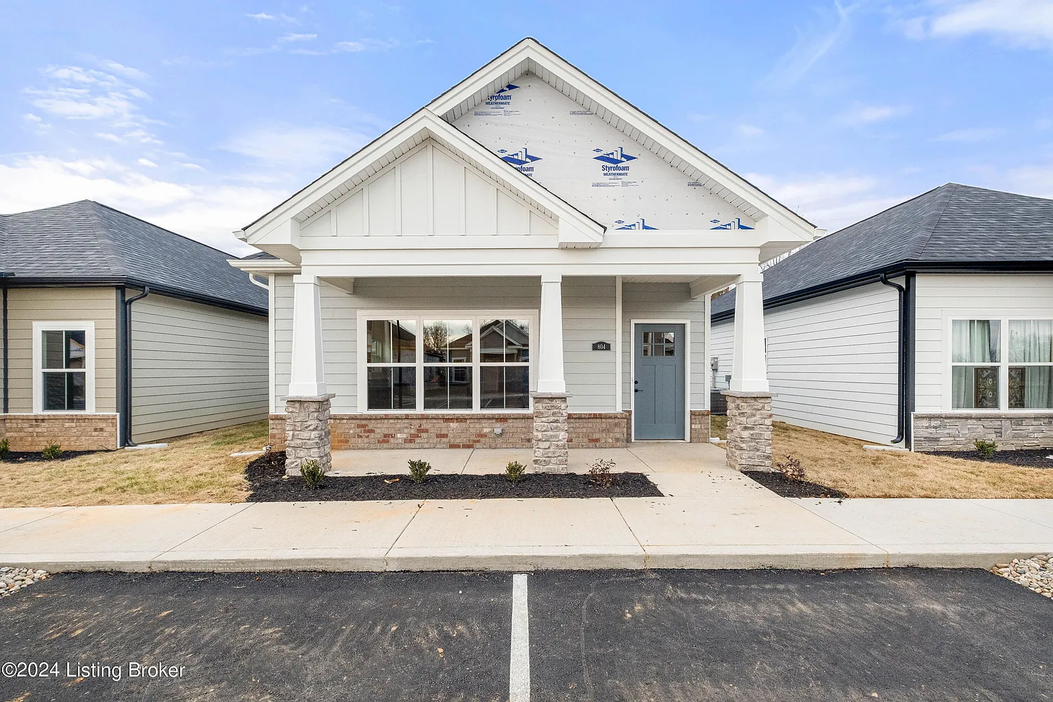 835 Rosemary Ln photo 1