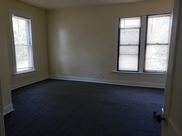 402 Denver St — Photo 11