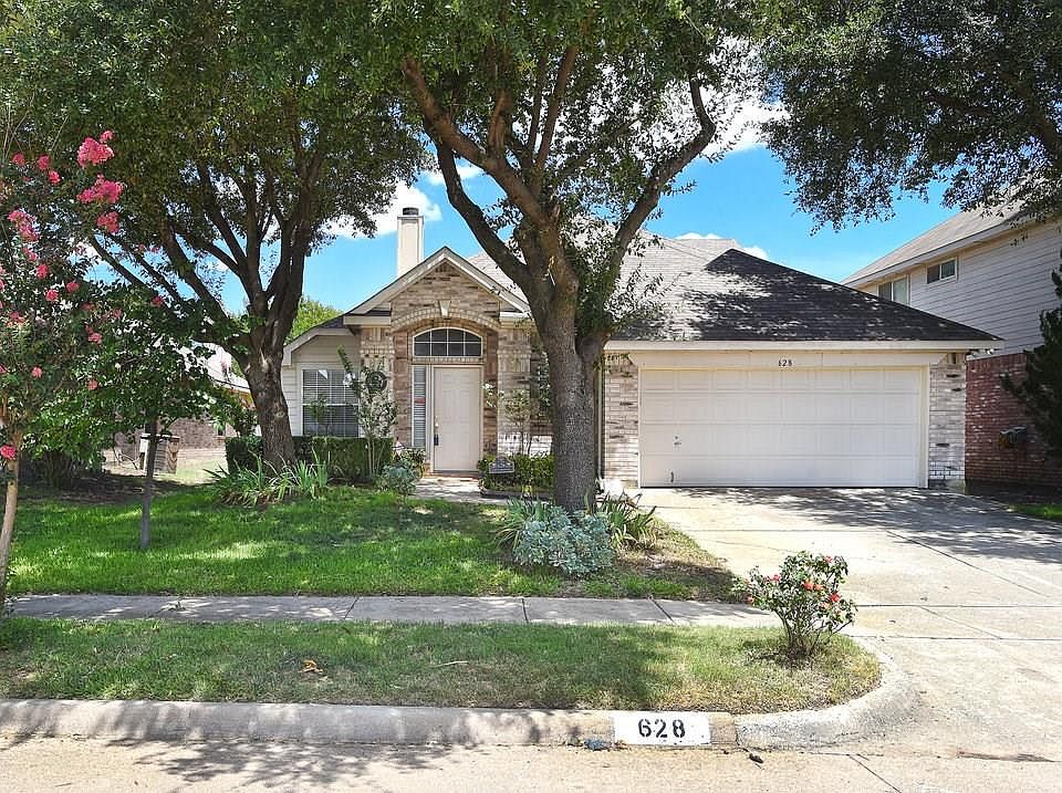 1st image of 628 Babbling Brook Dr