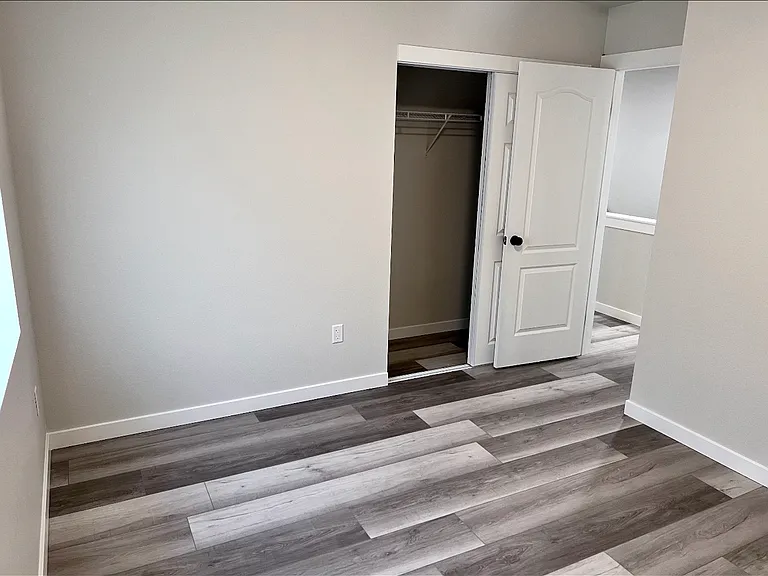 1806 N Coach Ln — Photo 16