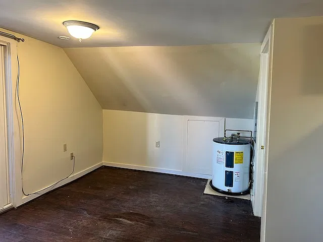 Studio, 350 sqft, $950 — Photo 3