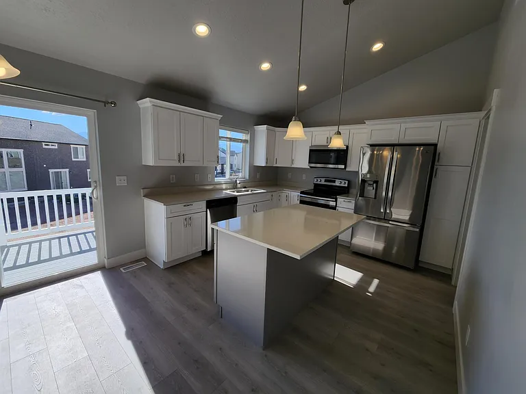 439 E Hill View Dr — Photo 36