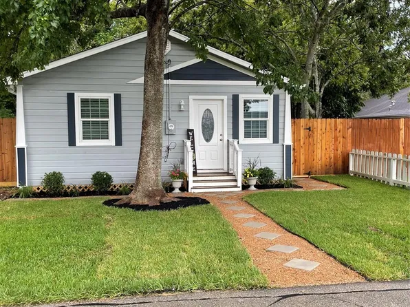 602 N Michigan Ave, League City, TX 77573