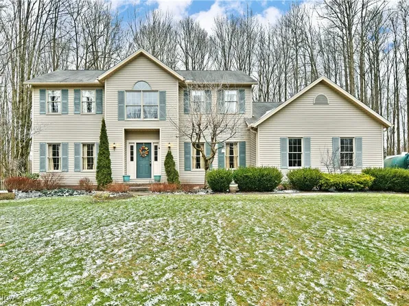 479 Centennial Dr, Vienna, OH 44473