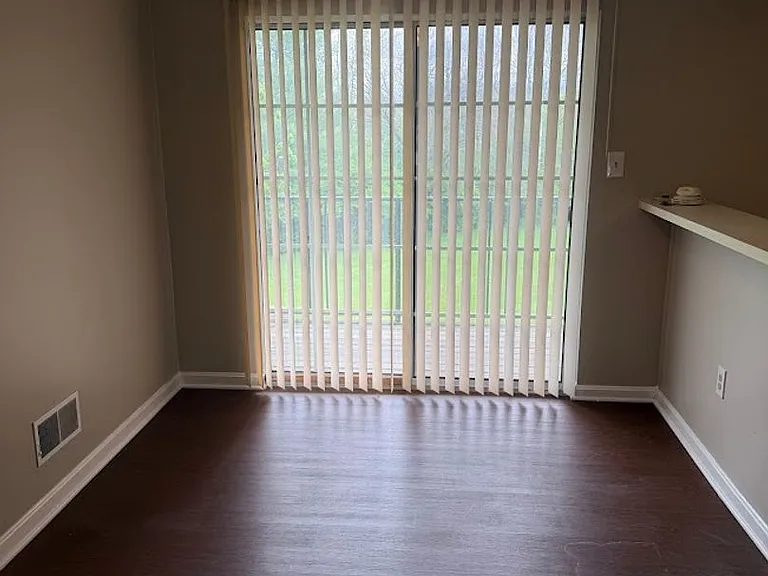 805 Christopher Dr — Photo 5