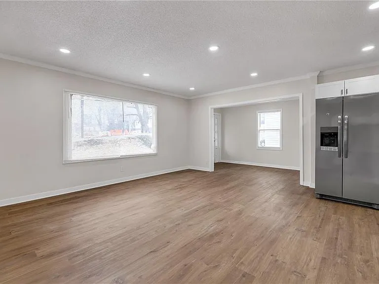 2060 Baker Rd NW — Photo 5