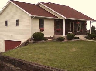 816 Rockshire Ct, Gas City, IN 46933