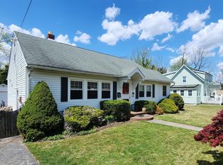 623 8th St, Absecon, NJ 08201