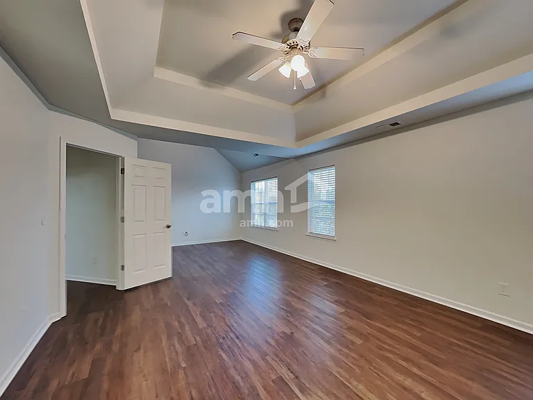 194 Madelia Pl — Photo 10