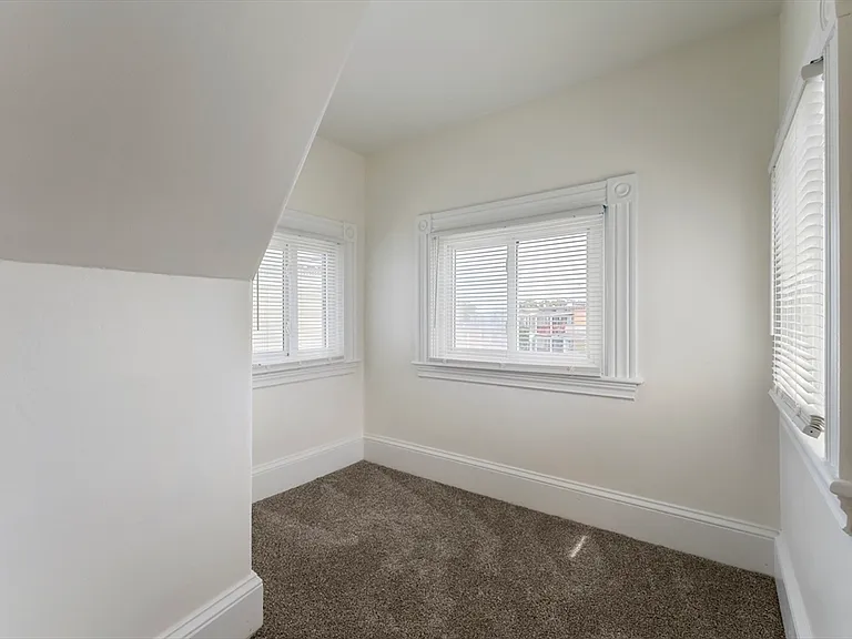 247 Park St #3 — Photo 9