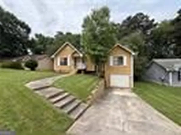 10433 Candlelight Rd, Jonesboro, GA 30238