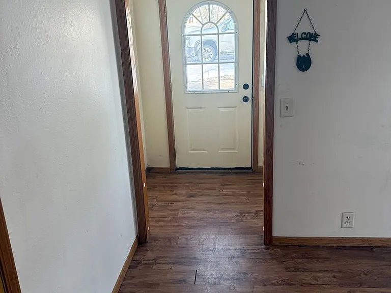 821 Willow St — Photo 8