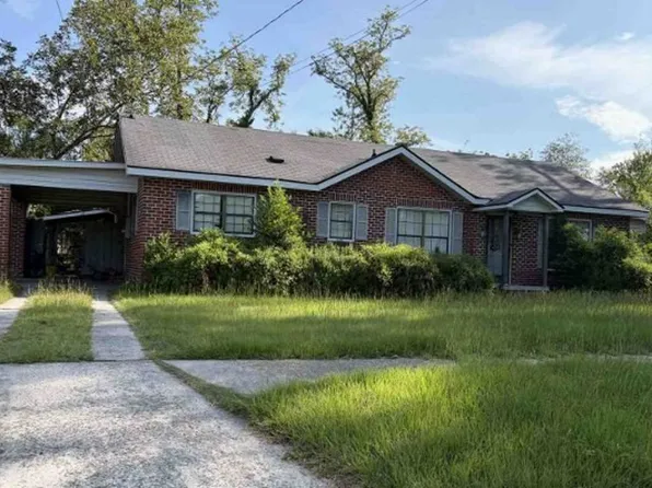 36 W Liberty St, Mc Rae, GA 31055