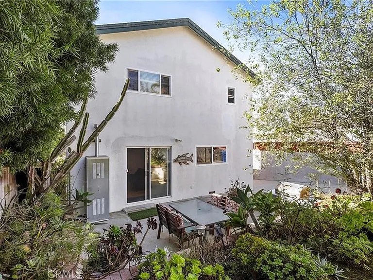 810 N Maria Ave — Photo 19