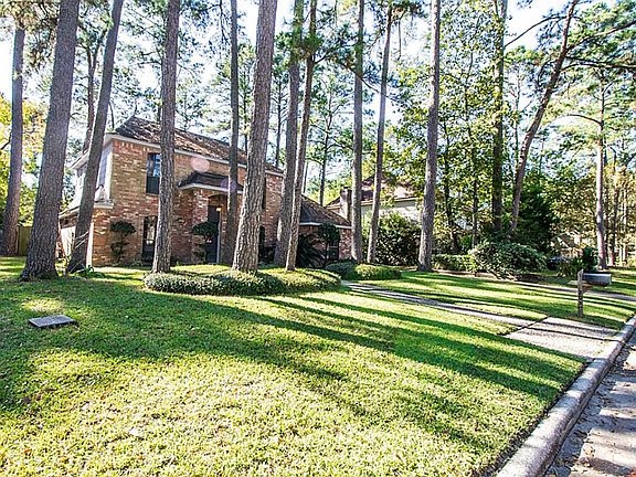 2nd image of 2030 Riverlawn Dr