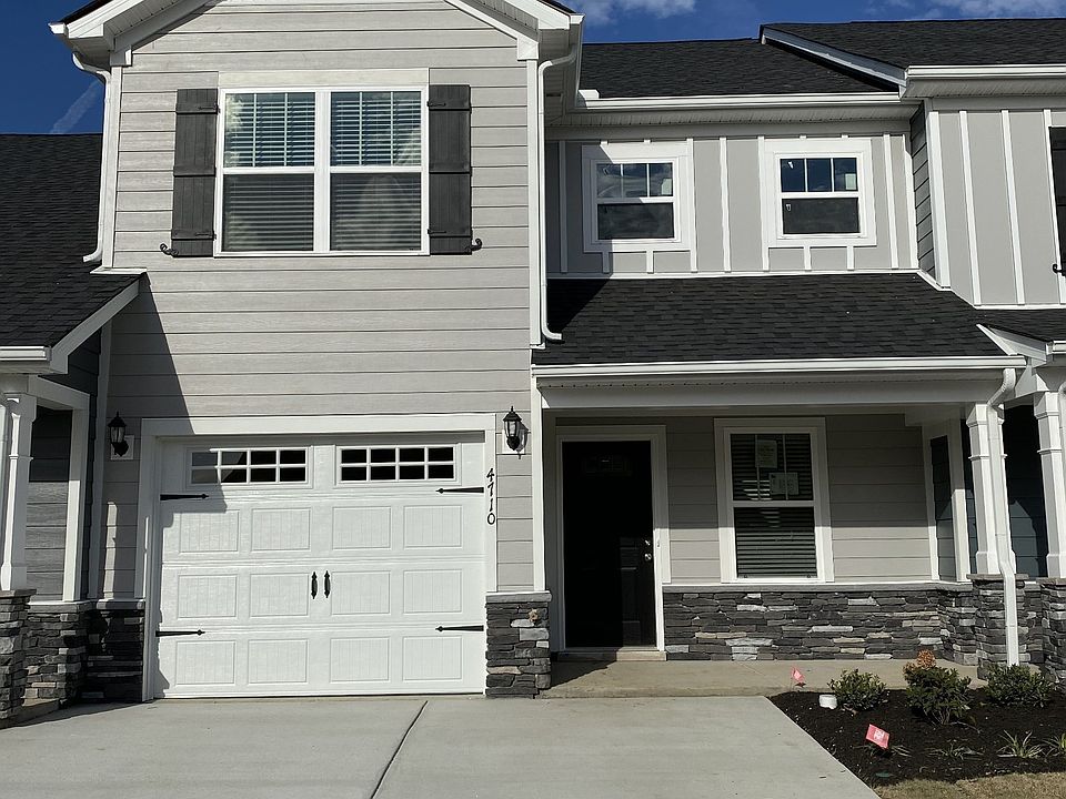 3 bedroom Master first floor 2.5 bath, huge Bonus room over 1 Car Garage, laundry first floor, la