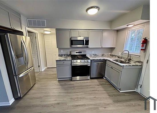 5th image of 121 Cherry Ct #121