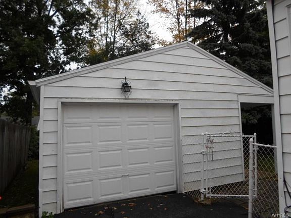 4th image of 703 79th St
