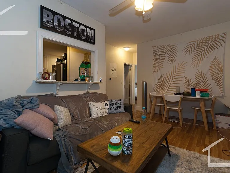 72 Egmont St #5 — Photo 8