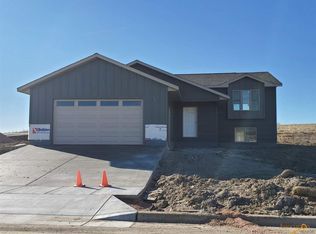 325 Giants Dr, Rapid City, SD 57701