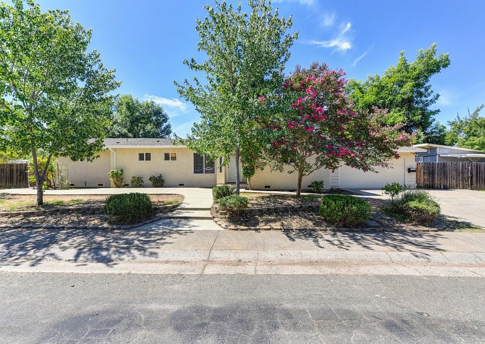 1st image of 8220 Deseret Ave