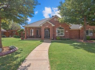 1406 11th St, Shallowater, TX 79363