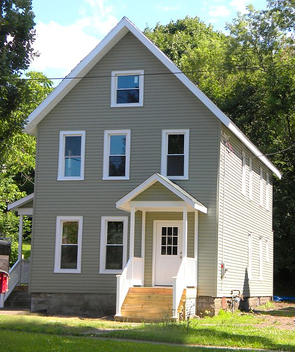 1st image of 19 W 8th St