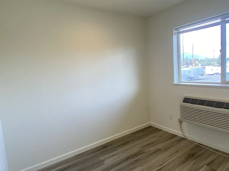114 W Adams Ave #19 — Photo 4