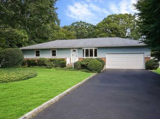 939 Pearl St, Bohemia, NY 11716