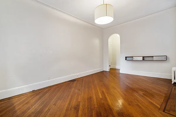 Rented by Avi Nash Associates | media 5
