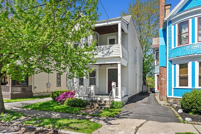 3rd image of 1047 Gillespie Street